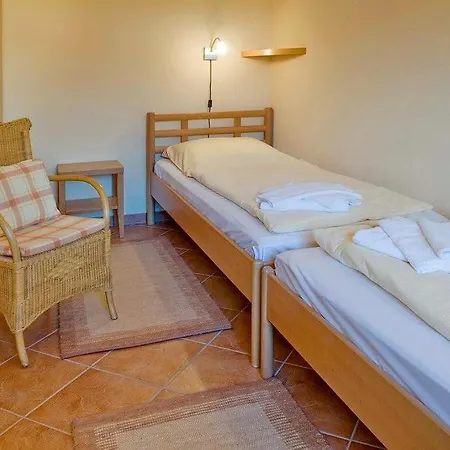 Duenenschloss Duenenschloss 1-10